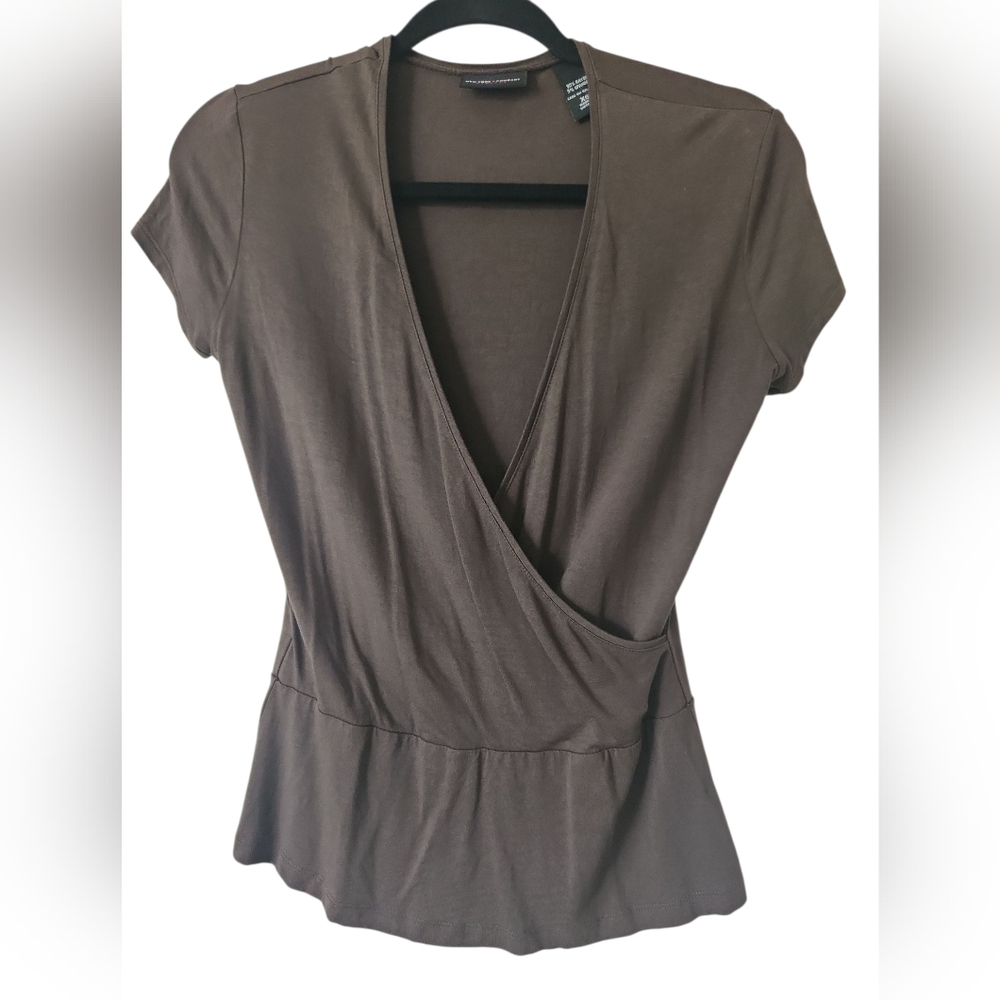 New York & Company Women's Vintage Brown V-Neck Wrap Style Top     Size XS